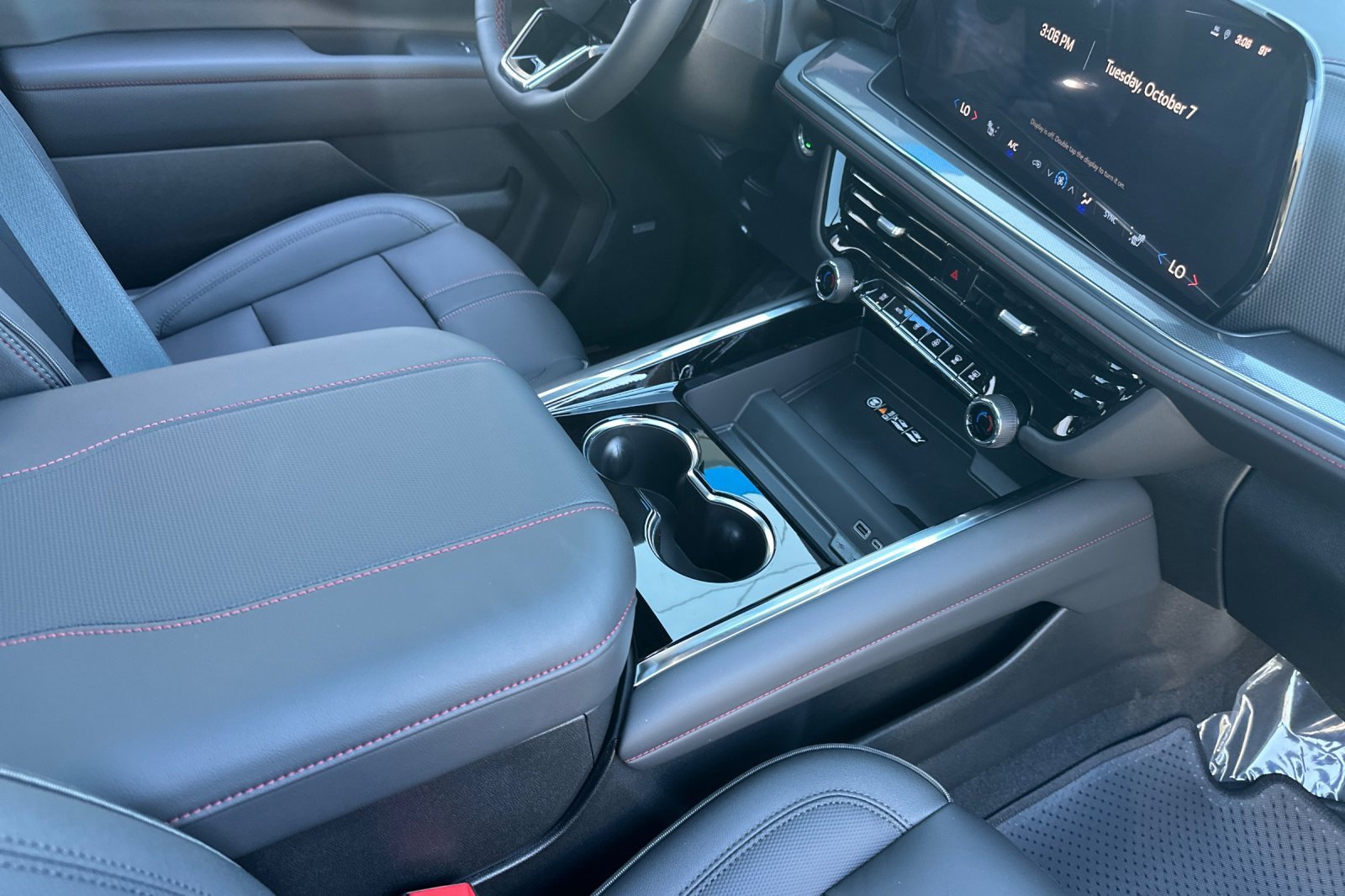 New 2026 Chevrolet Suburban RST w/ Advanced Technology Package image 19