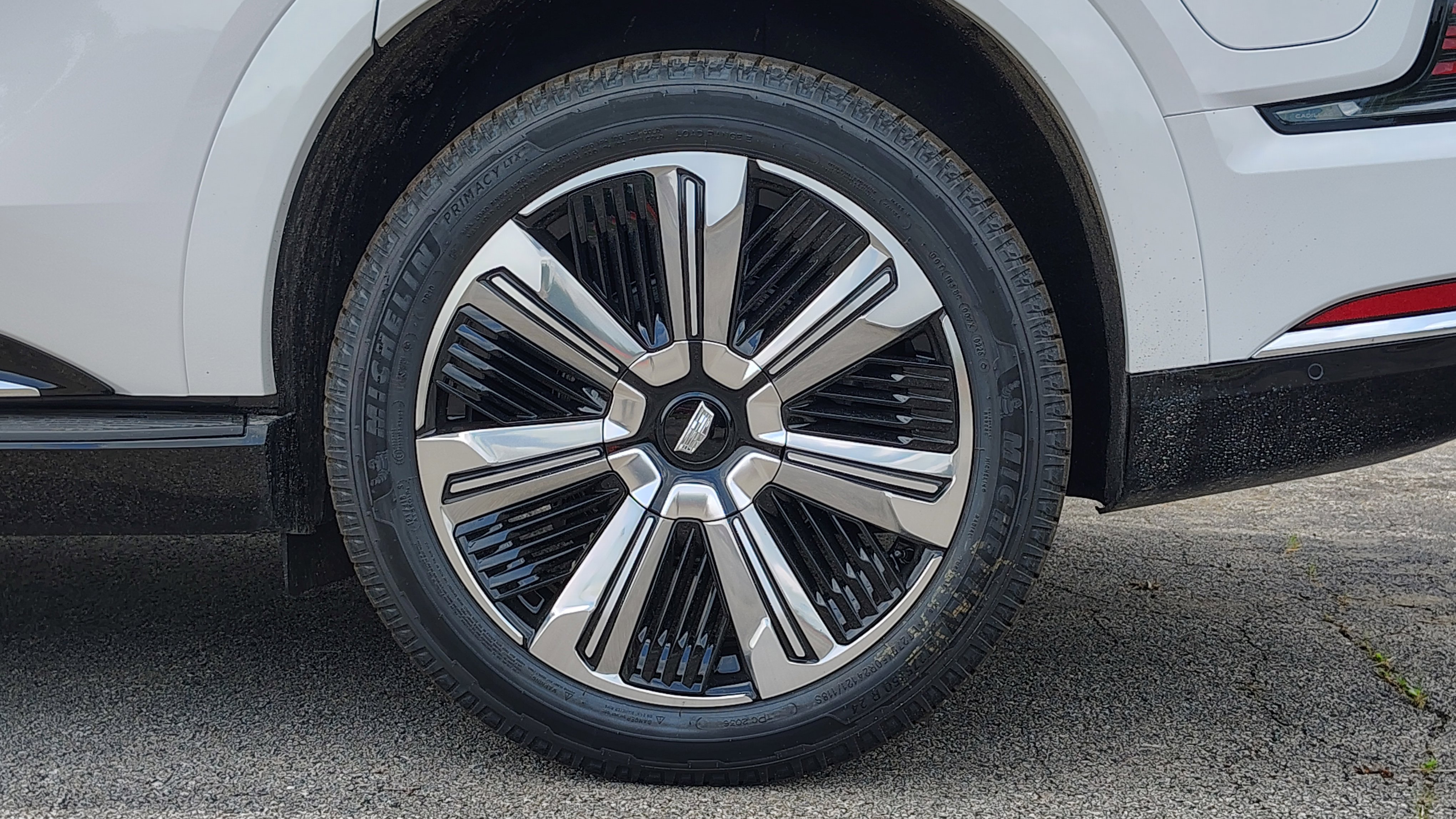 New 2025 Cadillac Escalade IQ Luxury 1 image 39