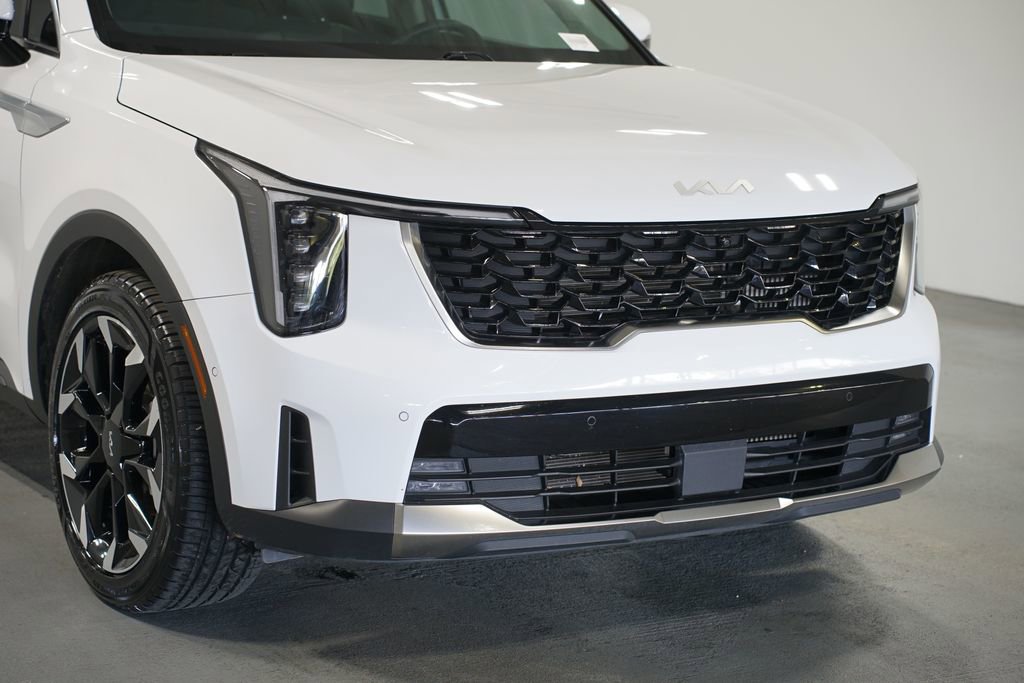 Used 2025 Kia Sorento SX image 4