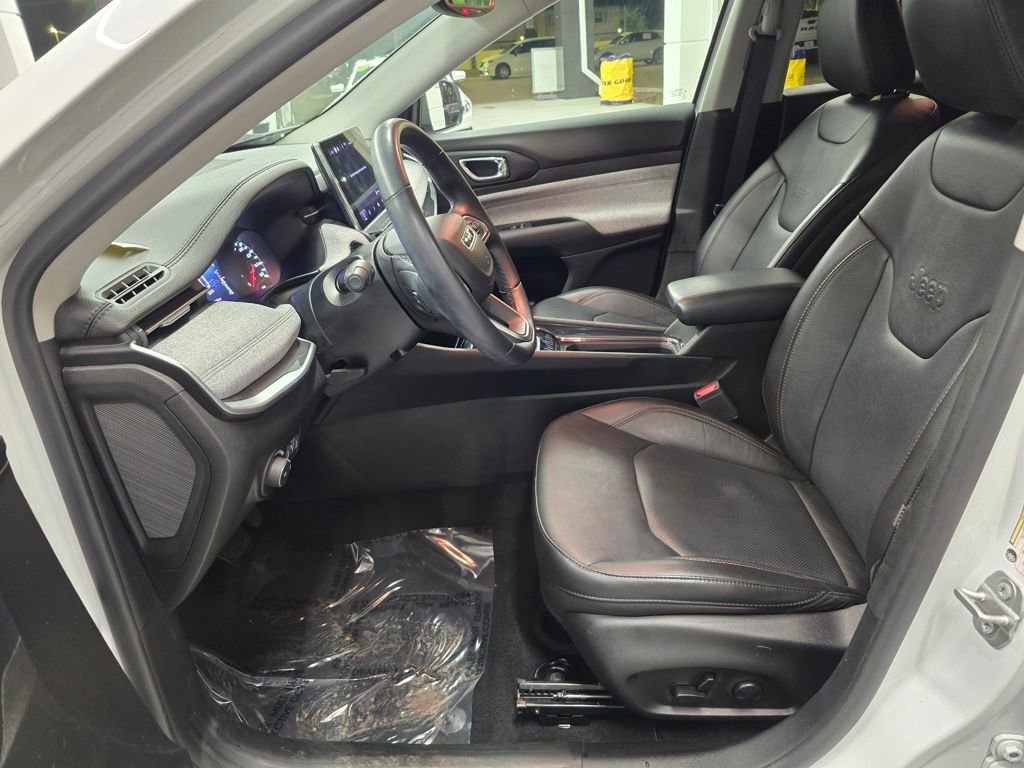 Certified 2022 Jeep Compass Latitude image 15