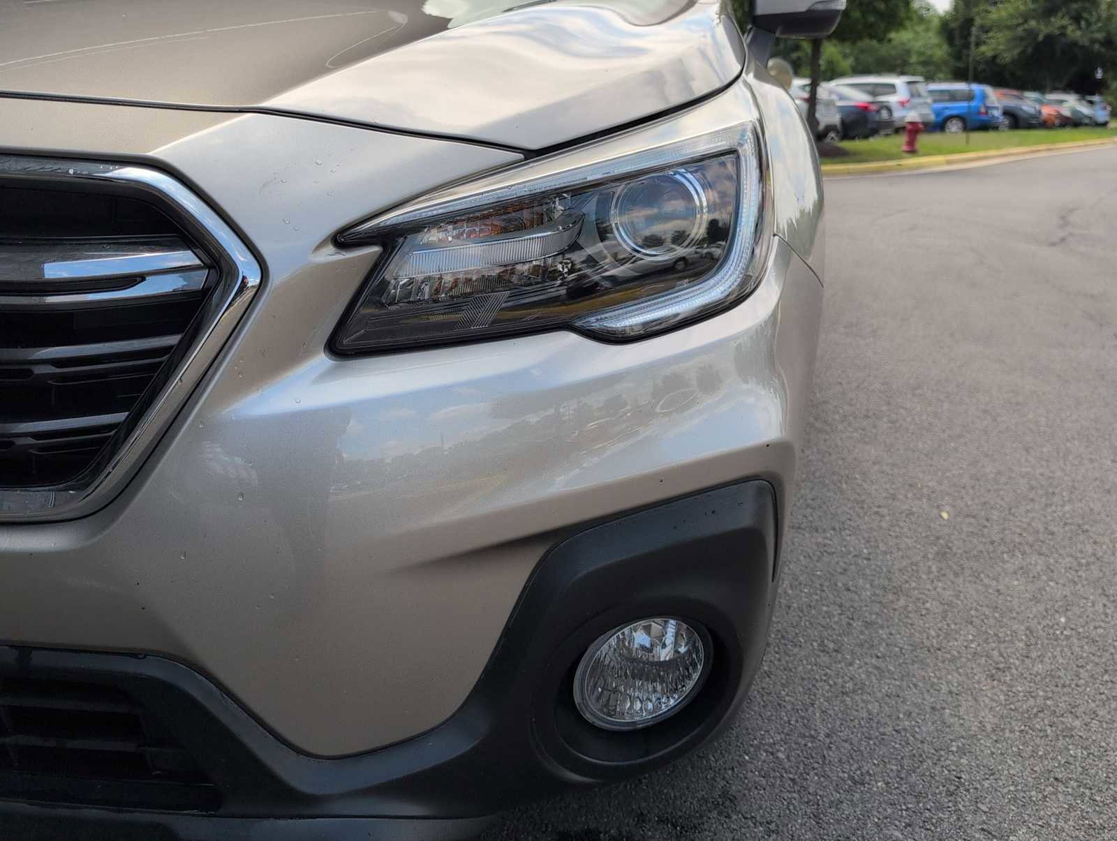 Used 2018 Subaru Outback 2.5i Limited AWD/4WD image 11