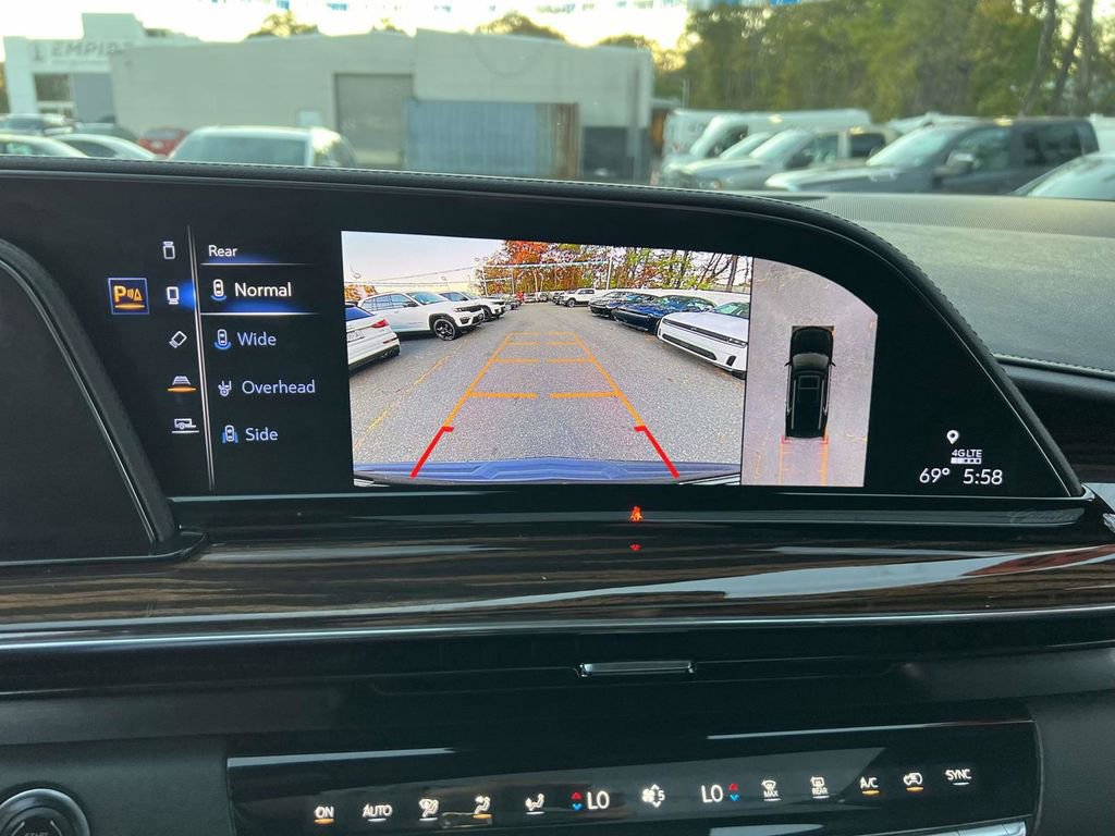 Used 2022 Cadillac Escalade ESV Premium Luxury image 26