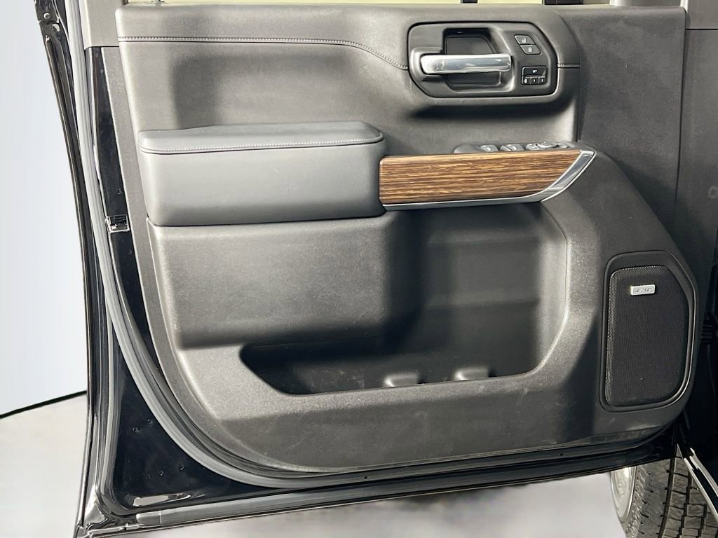 Certified 2022 Chevrolet Silverado 2500 High Country w/ LPO, Dark Essentials Package image 18