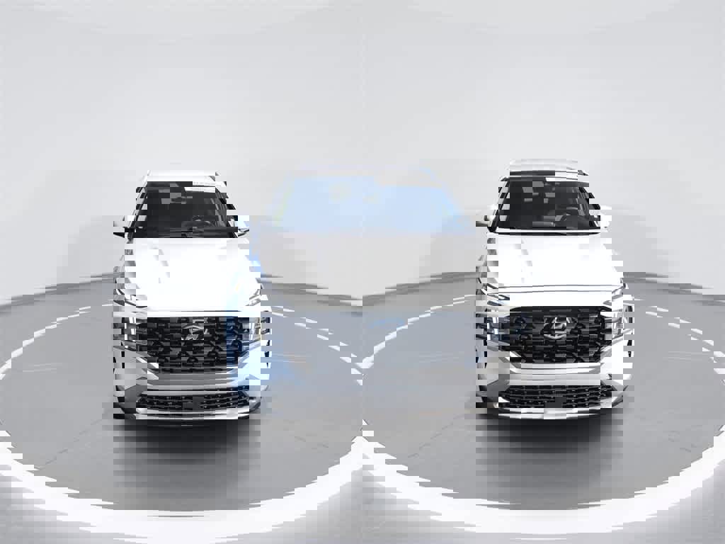 Used 2023 Hyundai Santa Fe SE image 3