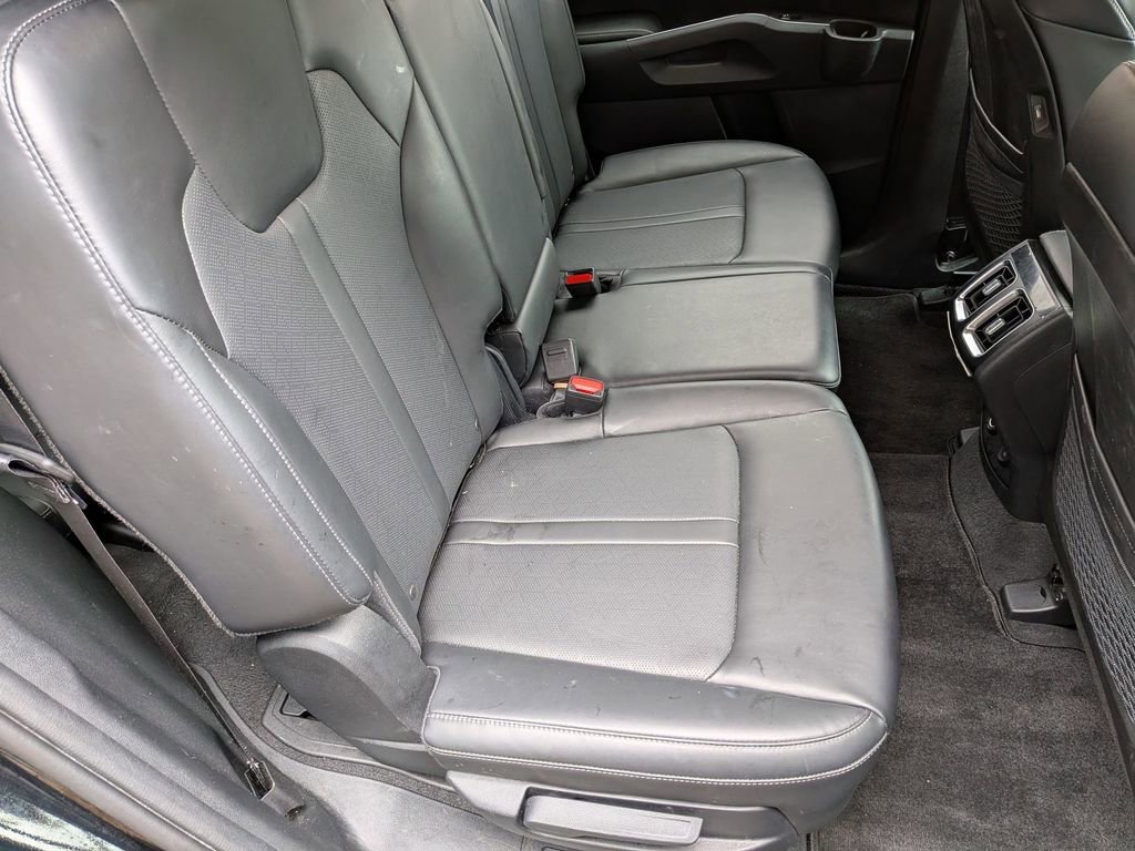 Used 2023 Kia Sorento S image 26