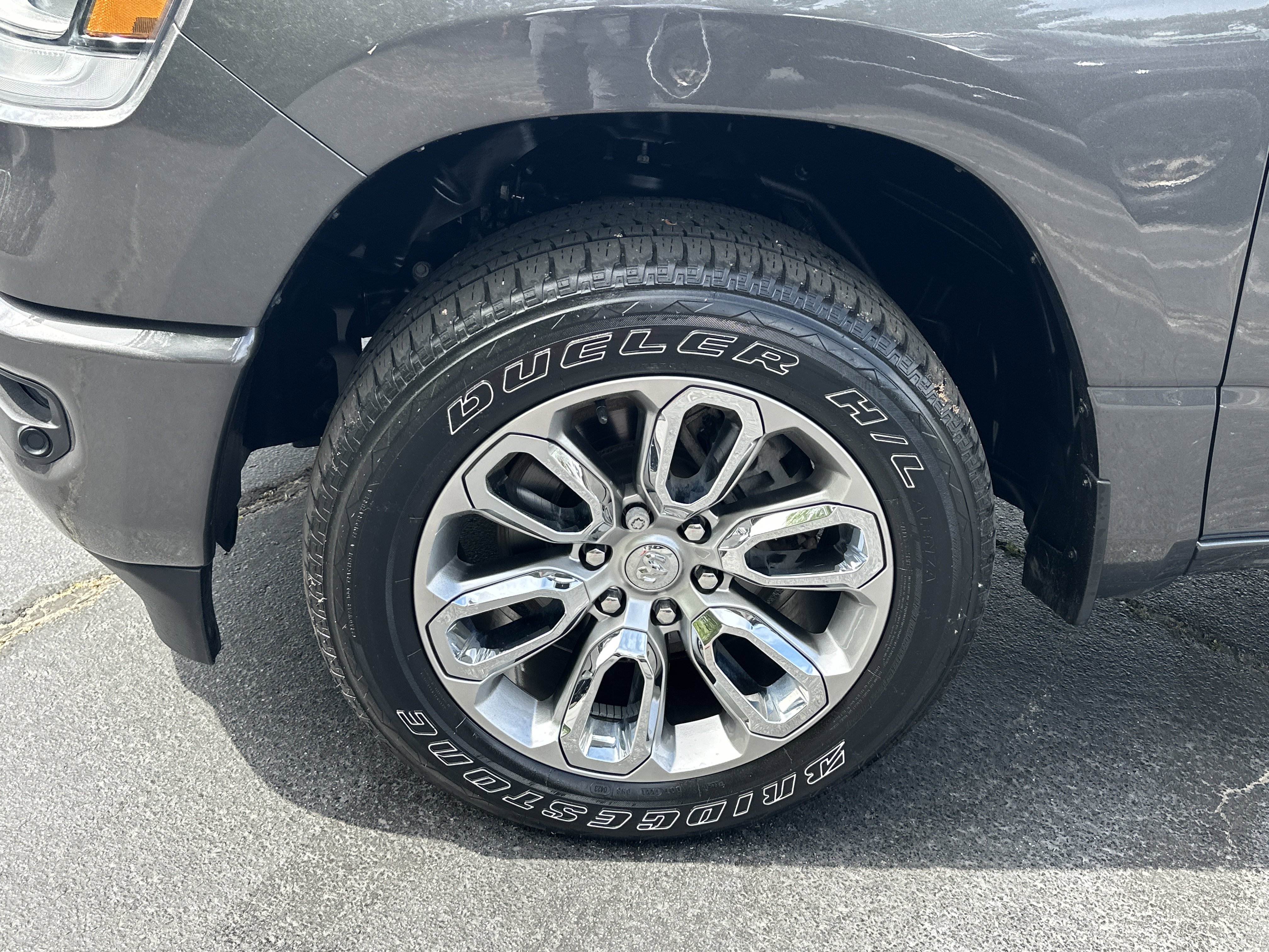 Used 2023 RAM 1500 Laramie AWD/4WD image 13
