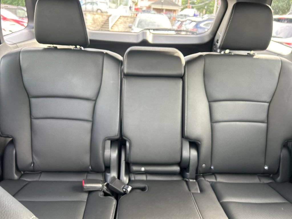 Used 2024 Honda Passport EX-L image 32