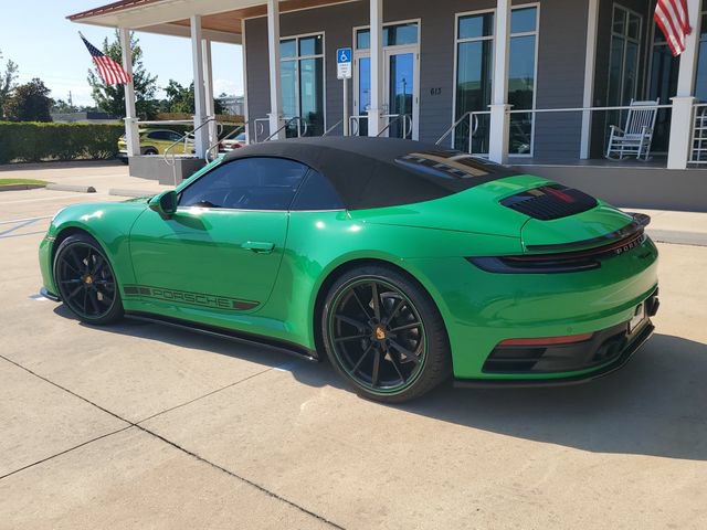 Used 2022 Porsche 911 Carrera RWD image 3