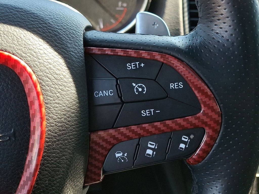 Used 2015 Dodge Durango R/T w/ Technology Group AWD/4WD image 23