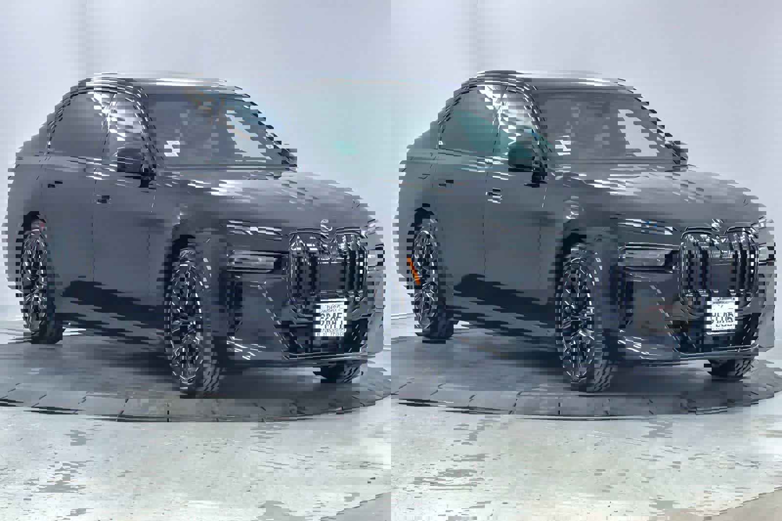 Used 2023 BMW i7 xDrive60 w/ Parking Assistance Package image 9