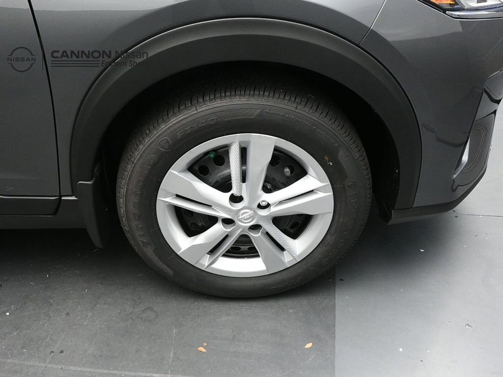 New 2025 Nissan Kicks Play S FWD image 32