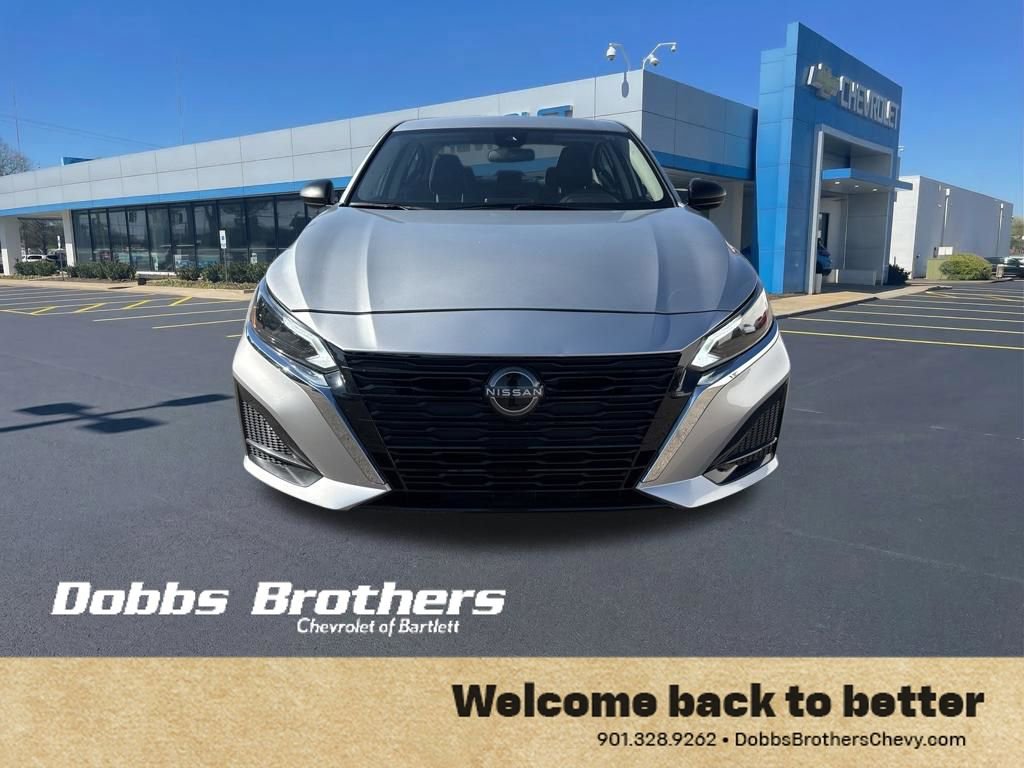 Used 2024 Nissan Altima 2.5 SV image 8