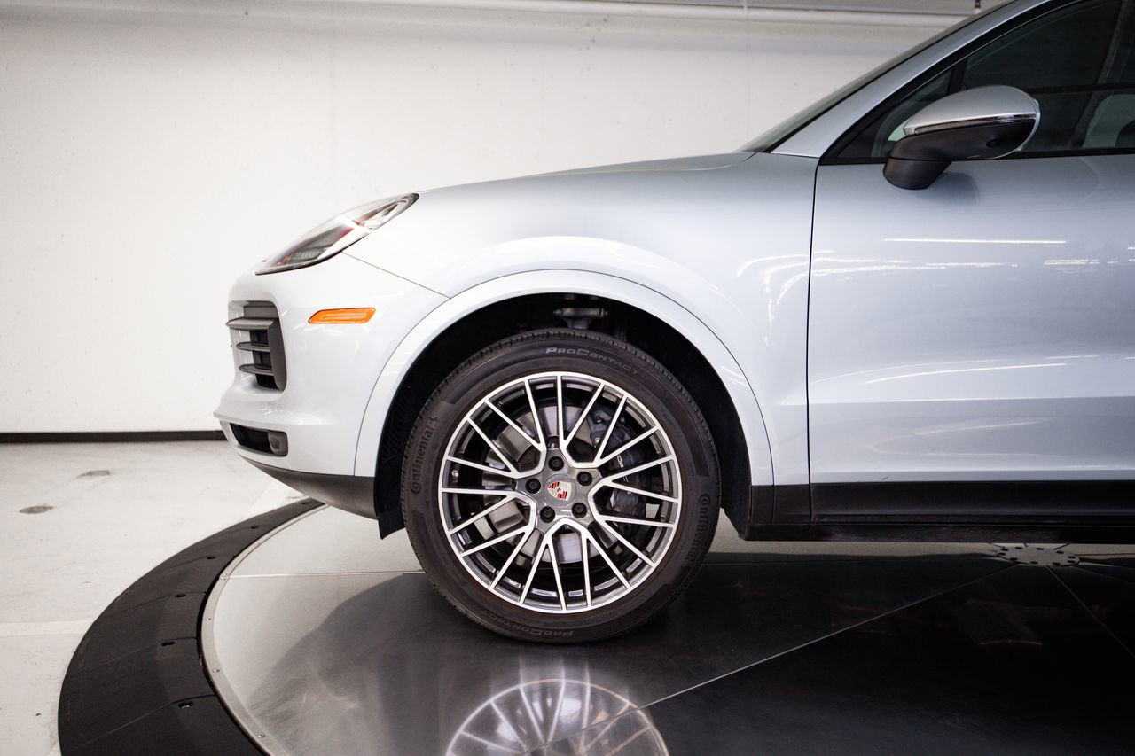 Certified 2023 Porsche Cayenne AWD/4WD image 11