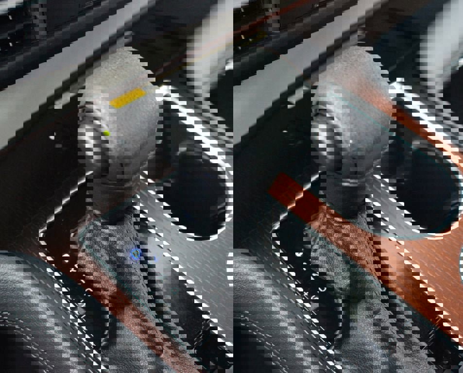 Used 2024 Toyota Sienna LE image 11