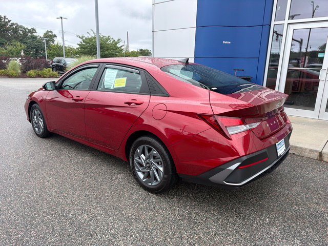 Certified 2024 Hyundai Elantra SEL FWD image 4