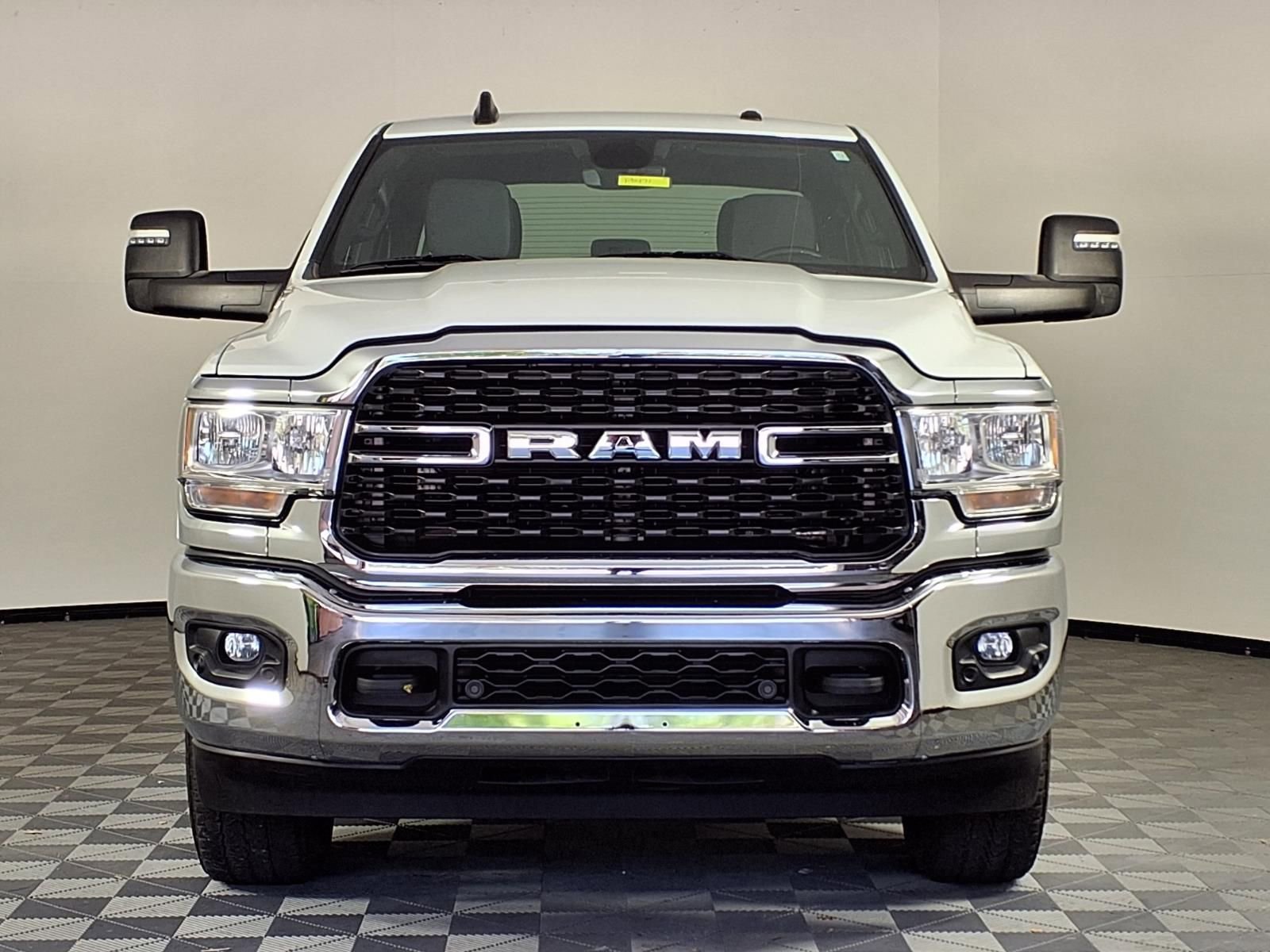 Used 2024 RAM 2500 Big Horn w/ Off Road Package AWD/4WD image 2