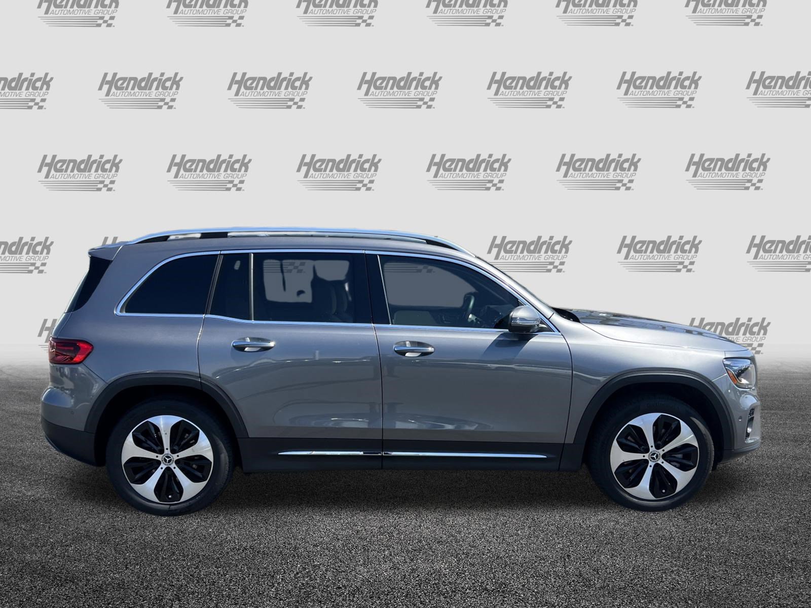 Used 2025 Mercedes-Benz GLB 250 250 image 11