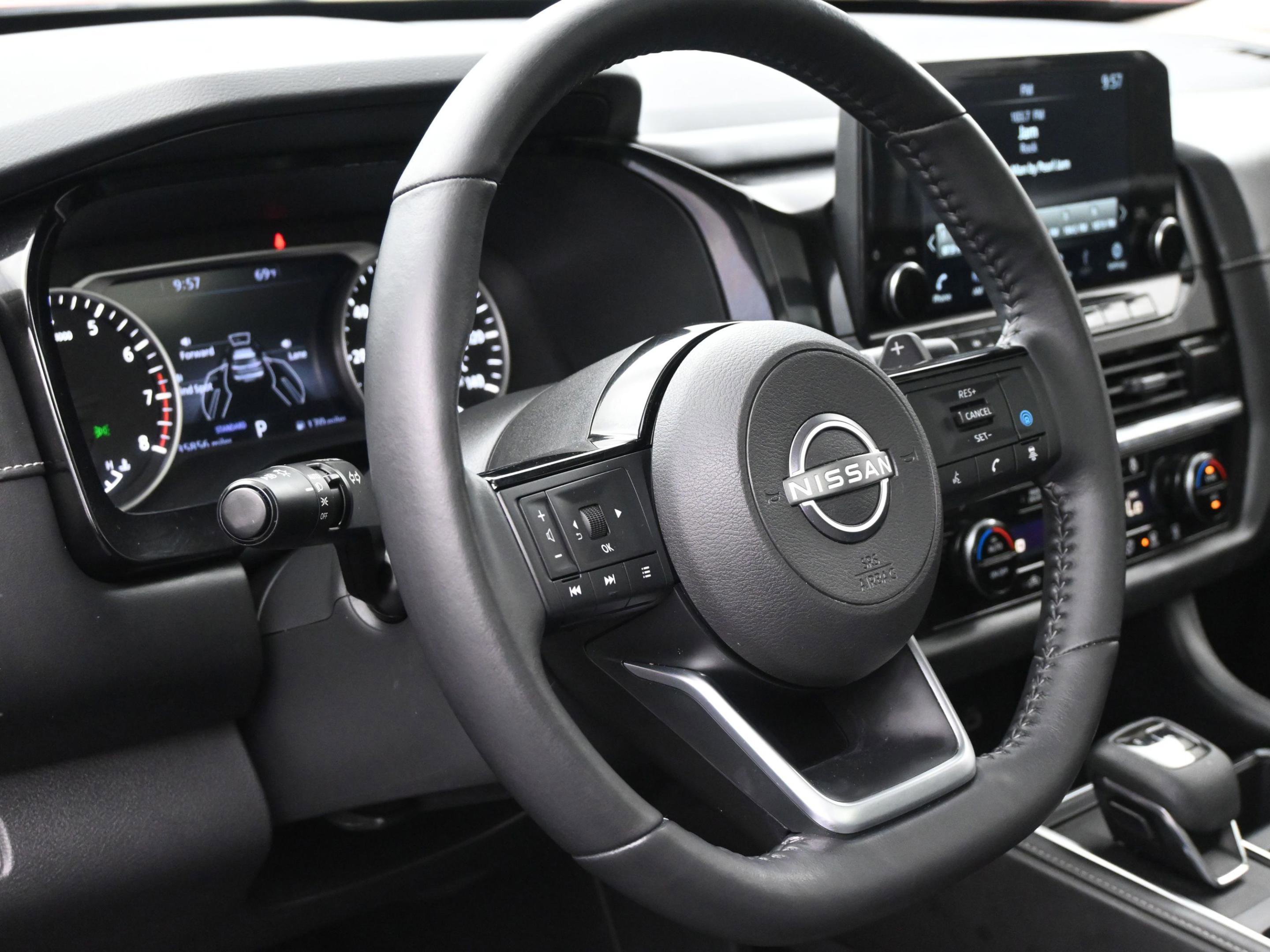 Used 2022 Nissan Pathfinder SL w/ SL Premium Package image 19