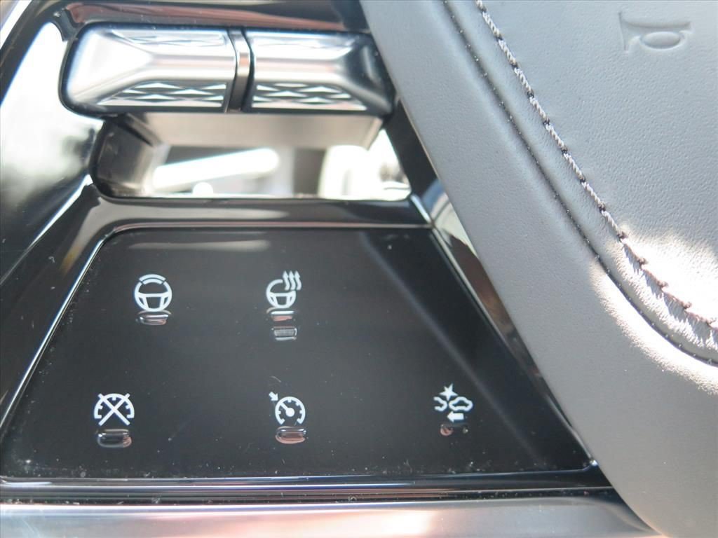 Certified 2025 Cadillac Escalade Sport Platinum w/ LPO, ONYX Package AWD/4WD image 22