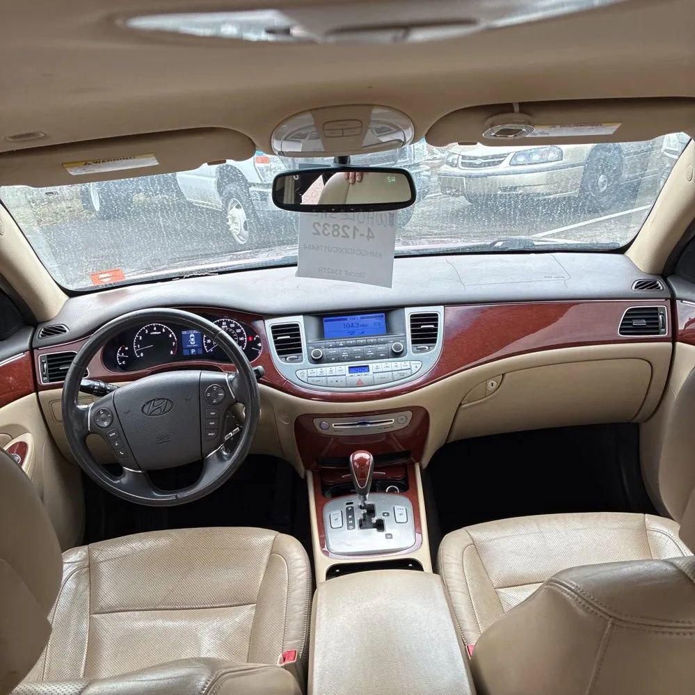 Used 2012 Hyundai Genesis 3.8 image 8