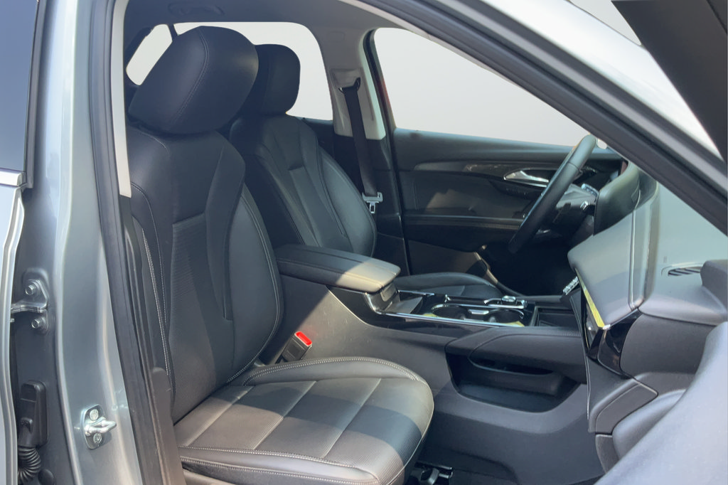 Certified 2024 Buick Envision Preferred AWD/4WD image 20