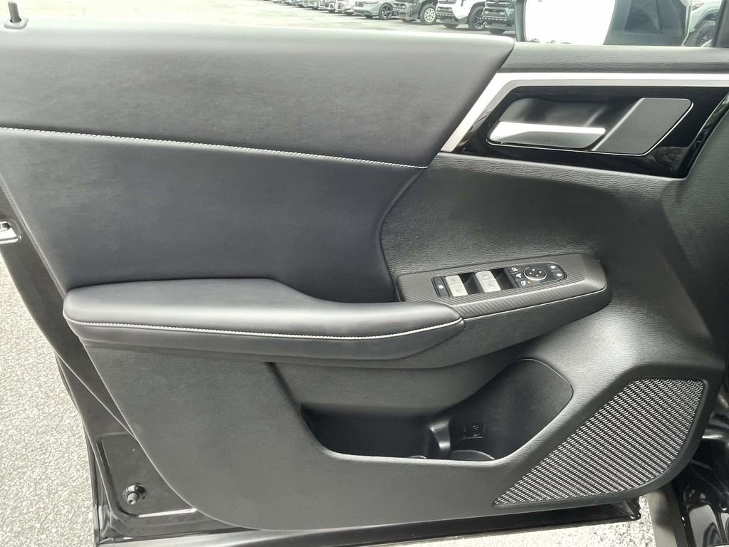 Used 2024 Mitsubishi Outlander SEL image 16