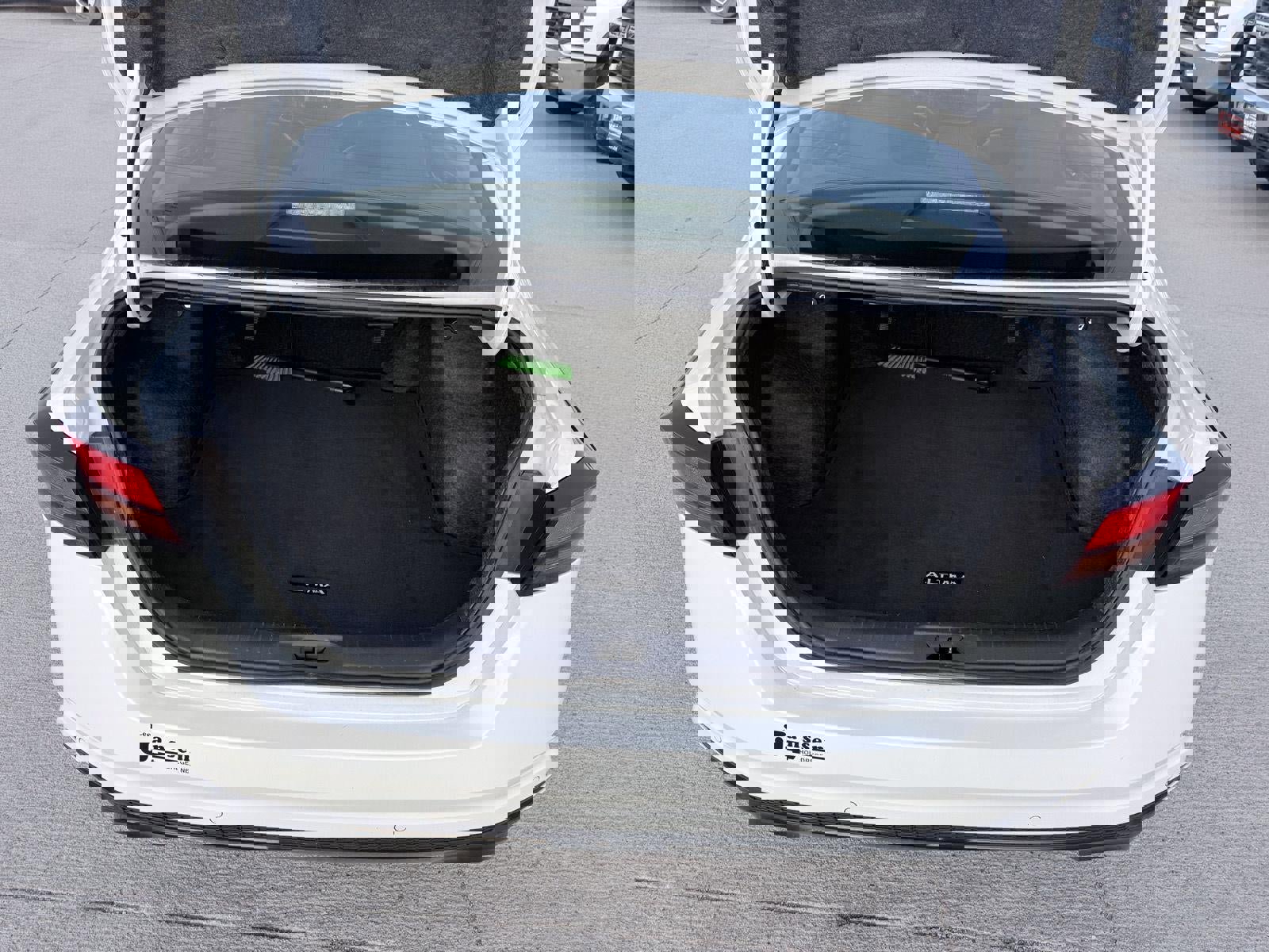 Used 2024 Nissan Altima 2.5 SR image 11