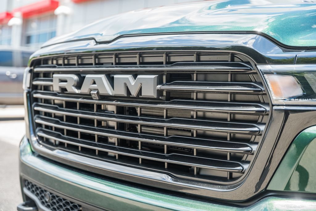 New 2026 RAM 1500 Laramie AWD/4WD image 12