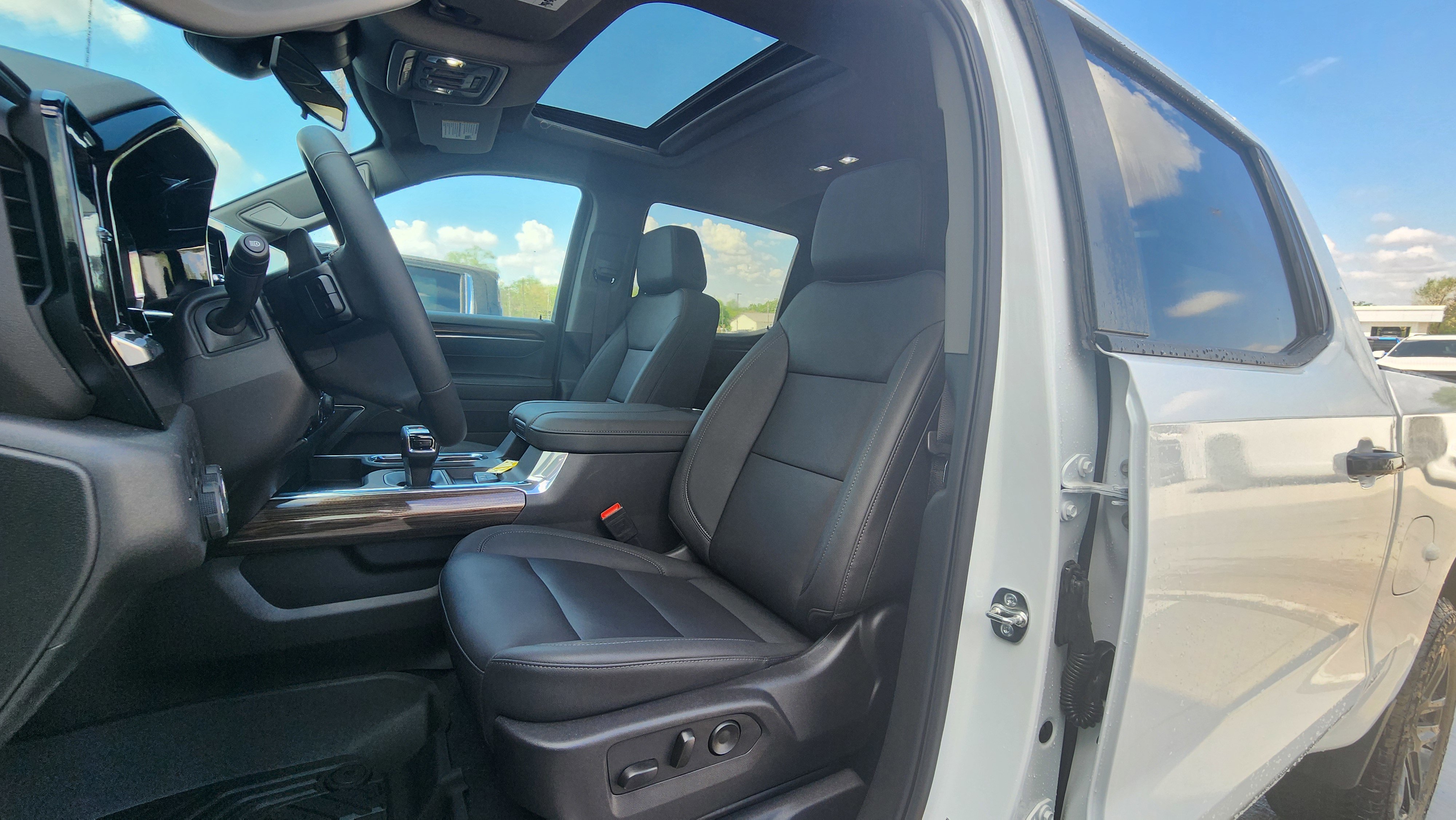 New 2025 Chevrolet Silverado 1500 LT Trail Boss w/ Convenience Package II image 12