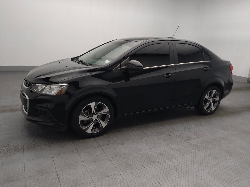 Used 2019 Chevrolet Sonic Premier FWD image 2