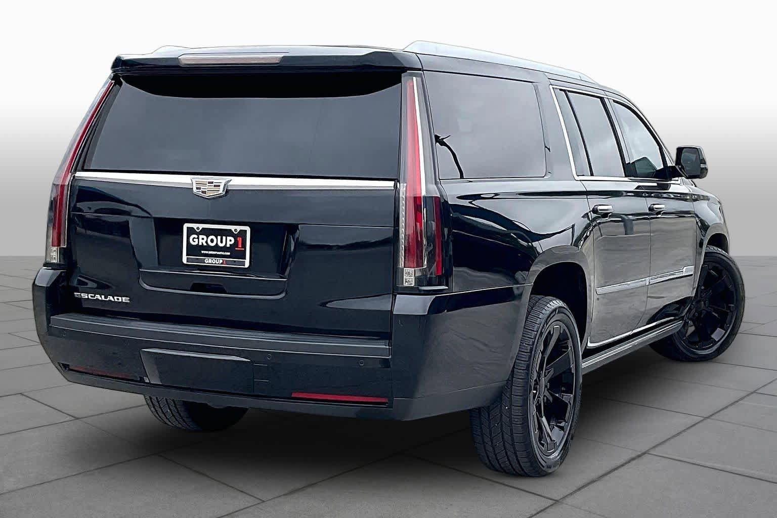 Used 2016 Cadillac Escalade ESV Premium AWD/4WD image 11