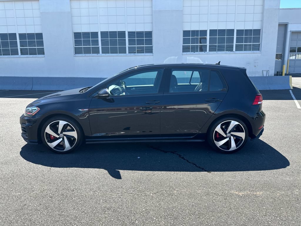 Used 2018 Volkswagen GTI SE FWD image 3