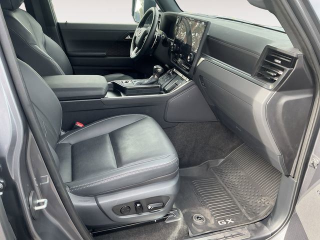 Used 2024 Lexus GX 550 w/ Accessory Package (Z1) AWD/4WD image 15