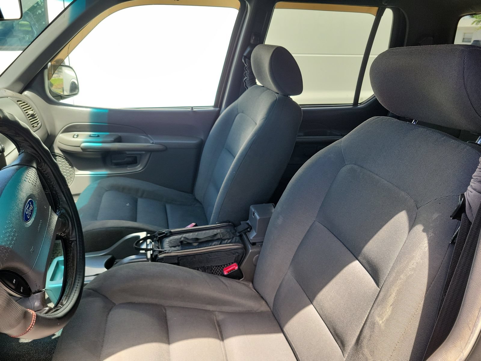 Used 2001 Ford Explorer Sport Trac 4x4 image 11