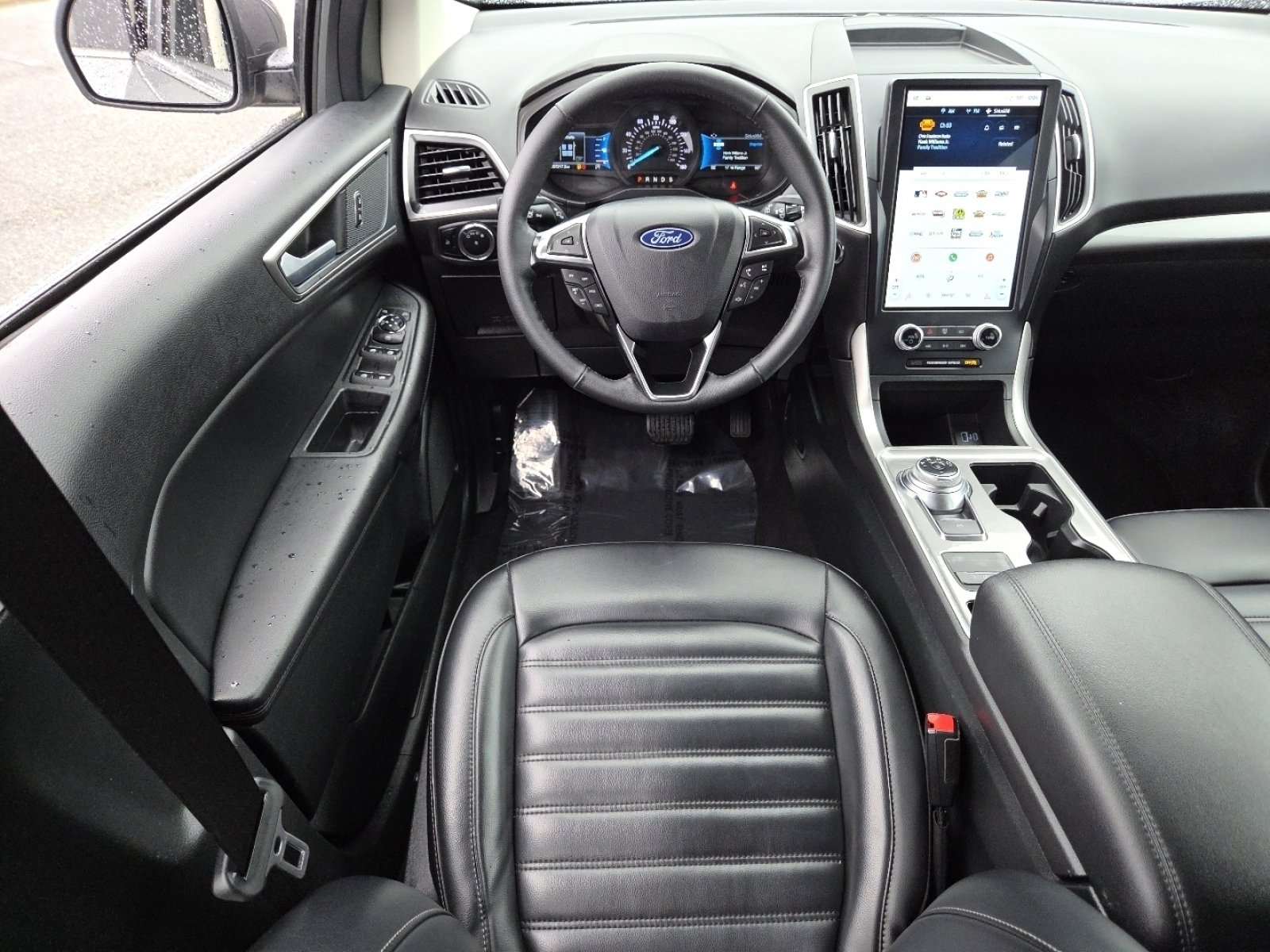 Used 2024 Ford Edge SEL image 27