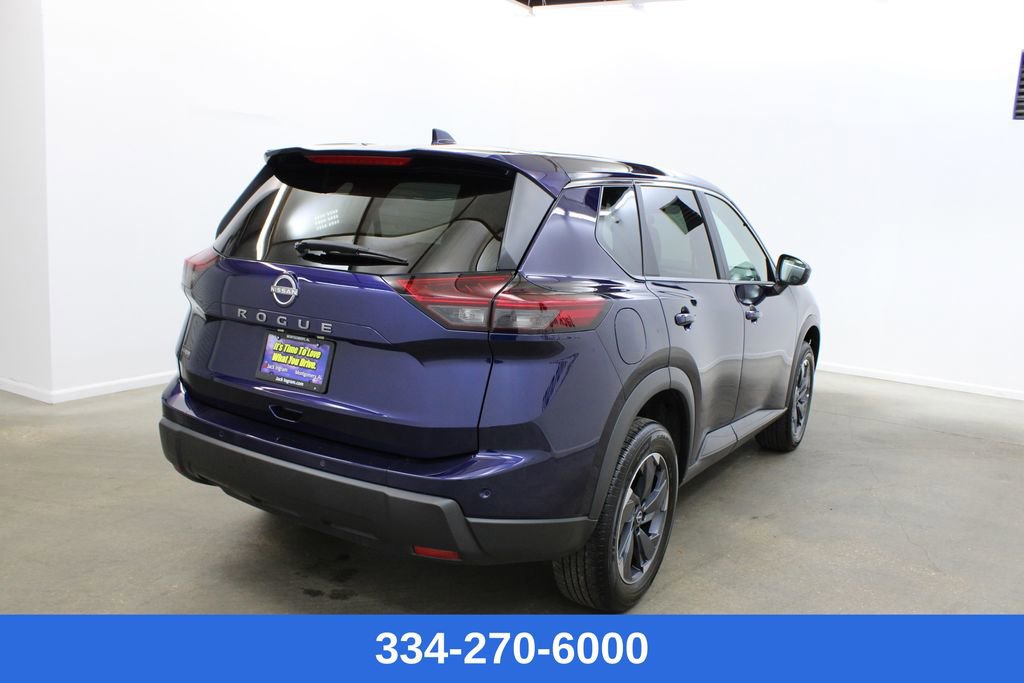 Certified 2025 Nissan Rogue SV image 4