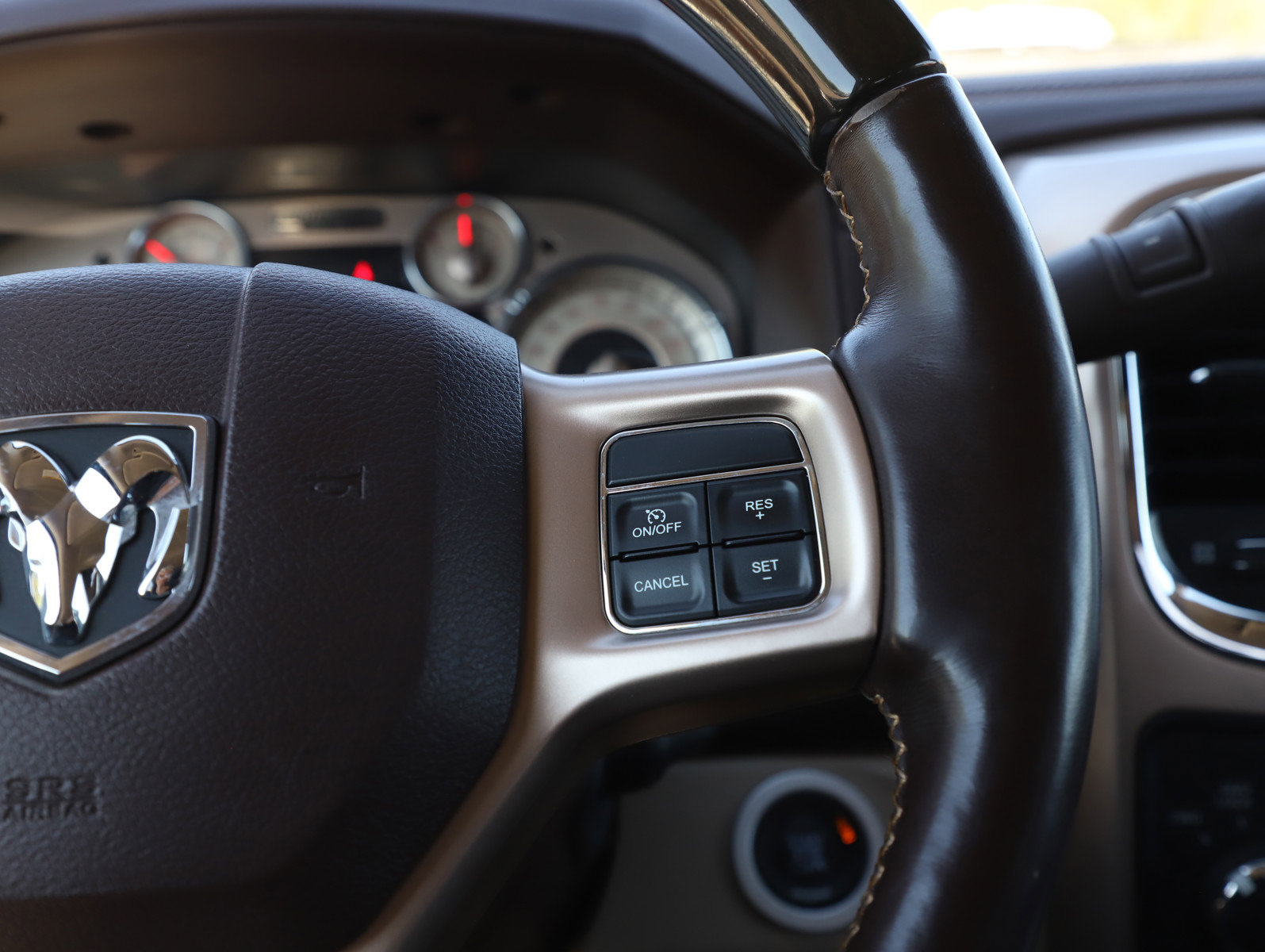 Used 2016 RAM 3500 Laramie Longhorn w/ Convenience Group AWD/4WD image 29