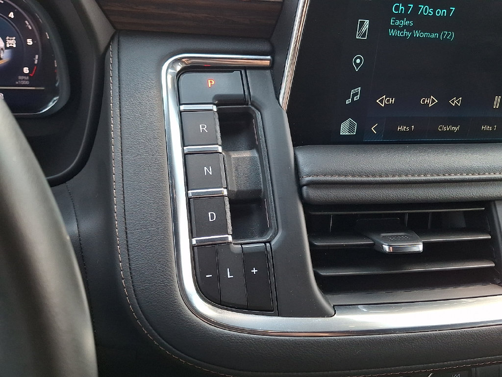 Used 2024 Chevrolet Tahoe High Country AWD/4WD image 16