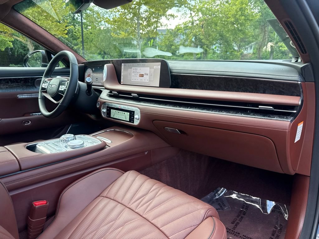 Used 2025 Genesis G90 3.5T AWD/4WD image 39