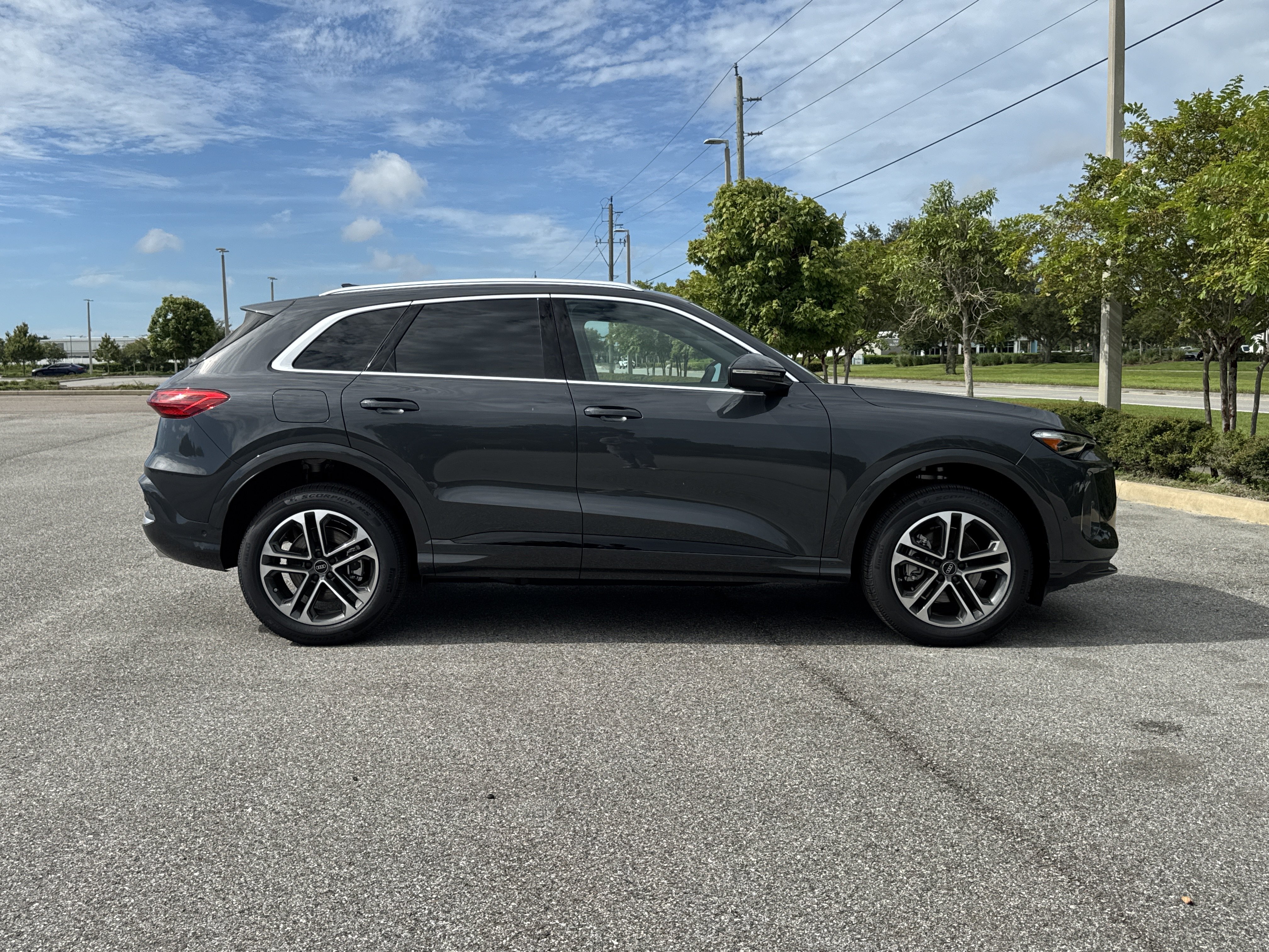New 2026 Audi Q5 Premium Plus AWD/4WD image 3
