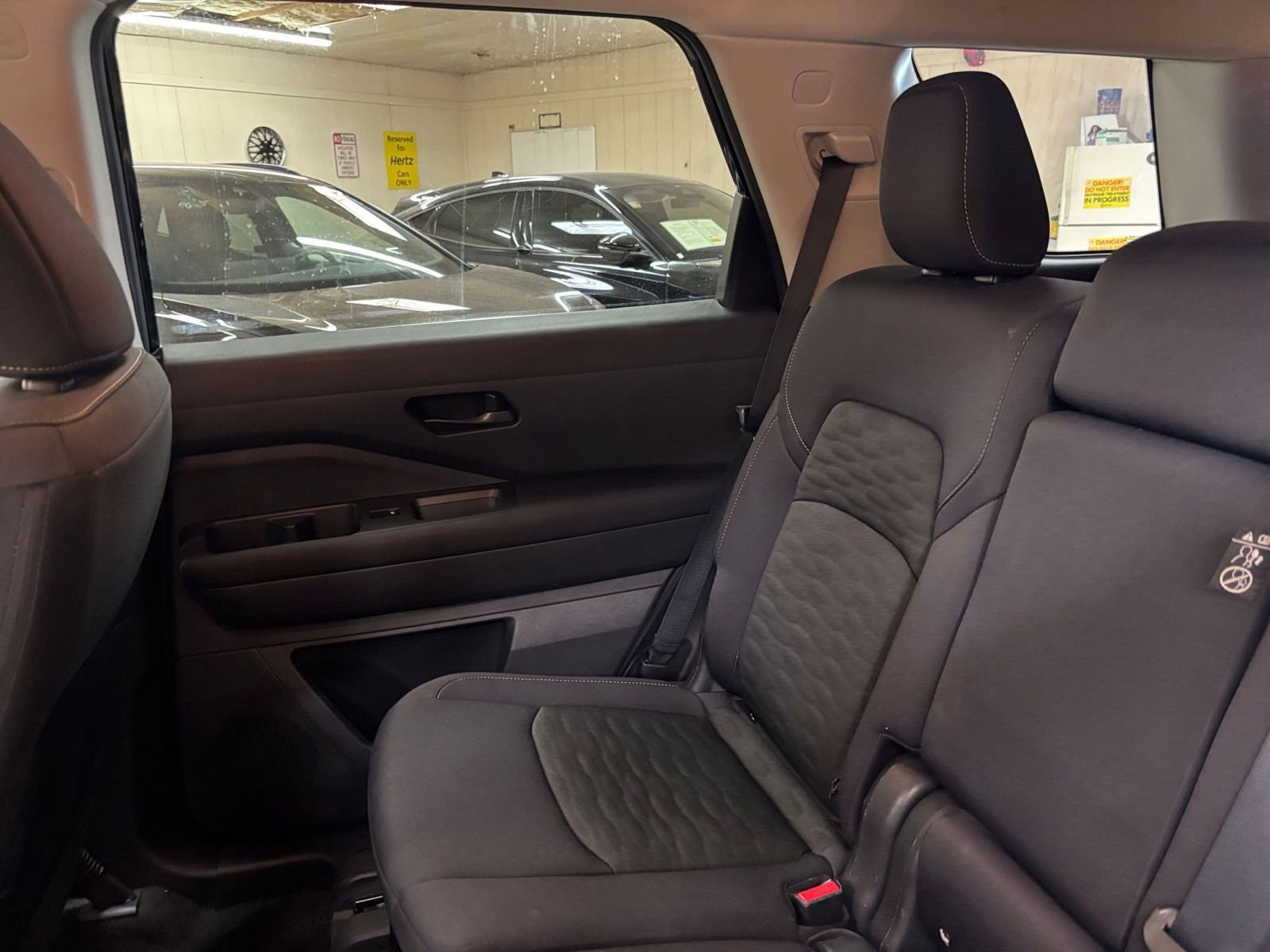 Used 2025 Nissan Pathfinder SV FWD image 42
