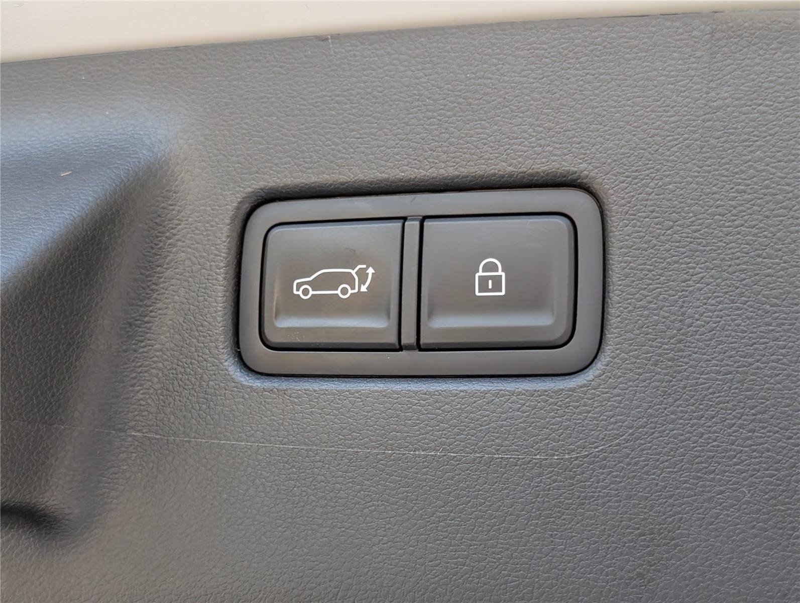 Used 2024 Hyundai Santa Fe SEL AWD/4WD image 14