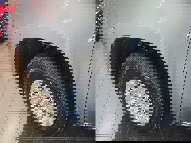 Used 2025 Chevrolet Silverado 1500 LT image 27