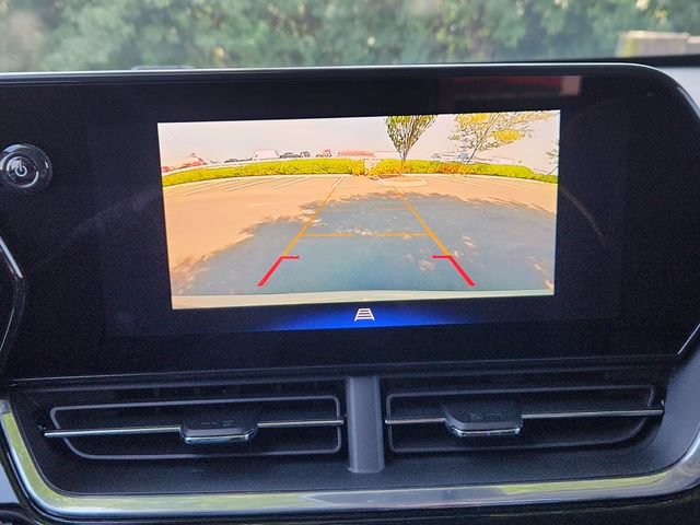 New 2026 Chevrolet Trax ACTIV w/ Sunroof Package FWD image 30