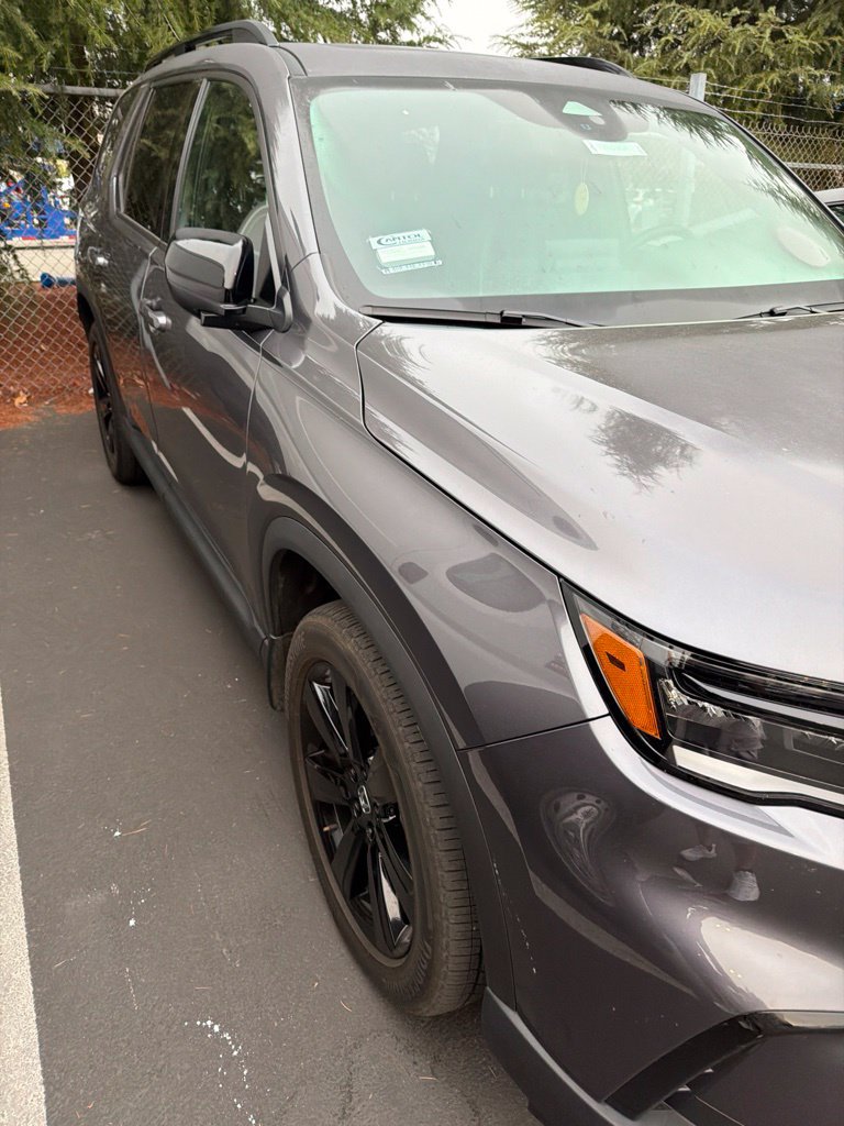 Used 2025 Honda Pilot Black Edition image 5