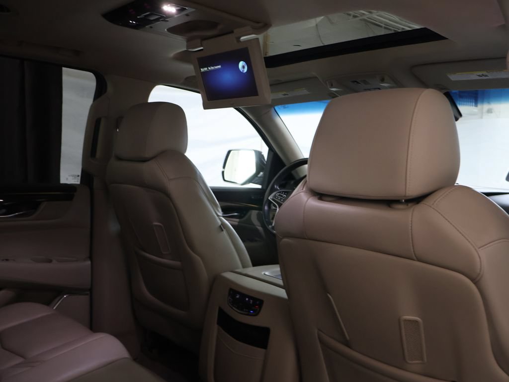 Used 2018 Cadillac Escalade ESV Luxury AWD/4WD image 14
