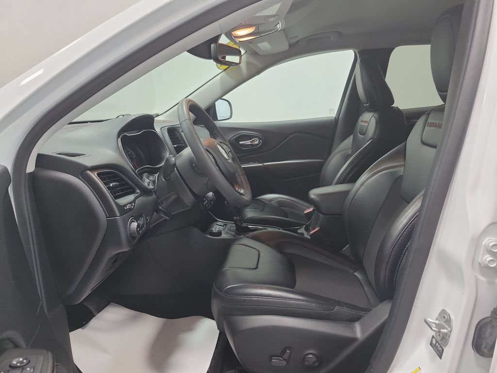 Used 2023 Jeep Cherokee Trailhawk AWD/4WD video 2