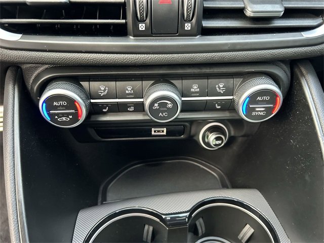 Used 2022 Alfa Romeo Giulia Veloce image 21