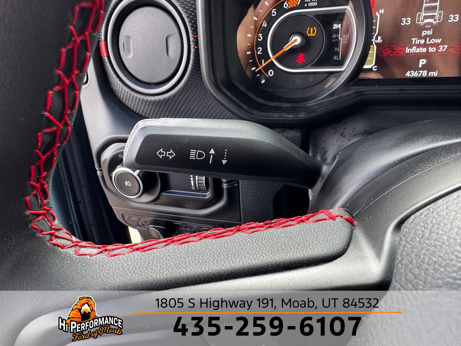 Used 2024 Jeep Wrangler Unlimited Rubicon AWD/4WD image 23