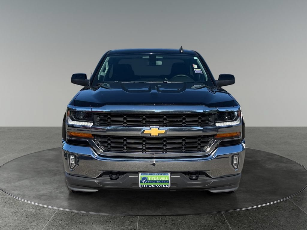 Used 2018 Chevrolet Silverado 1500 LT w/ LT Eassist Package AWD/4WD image 2